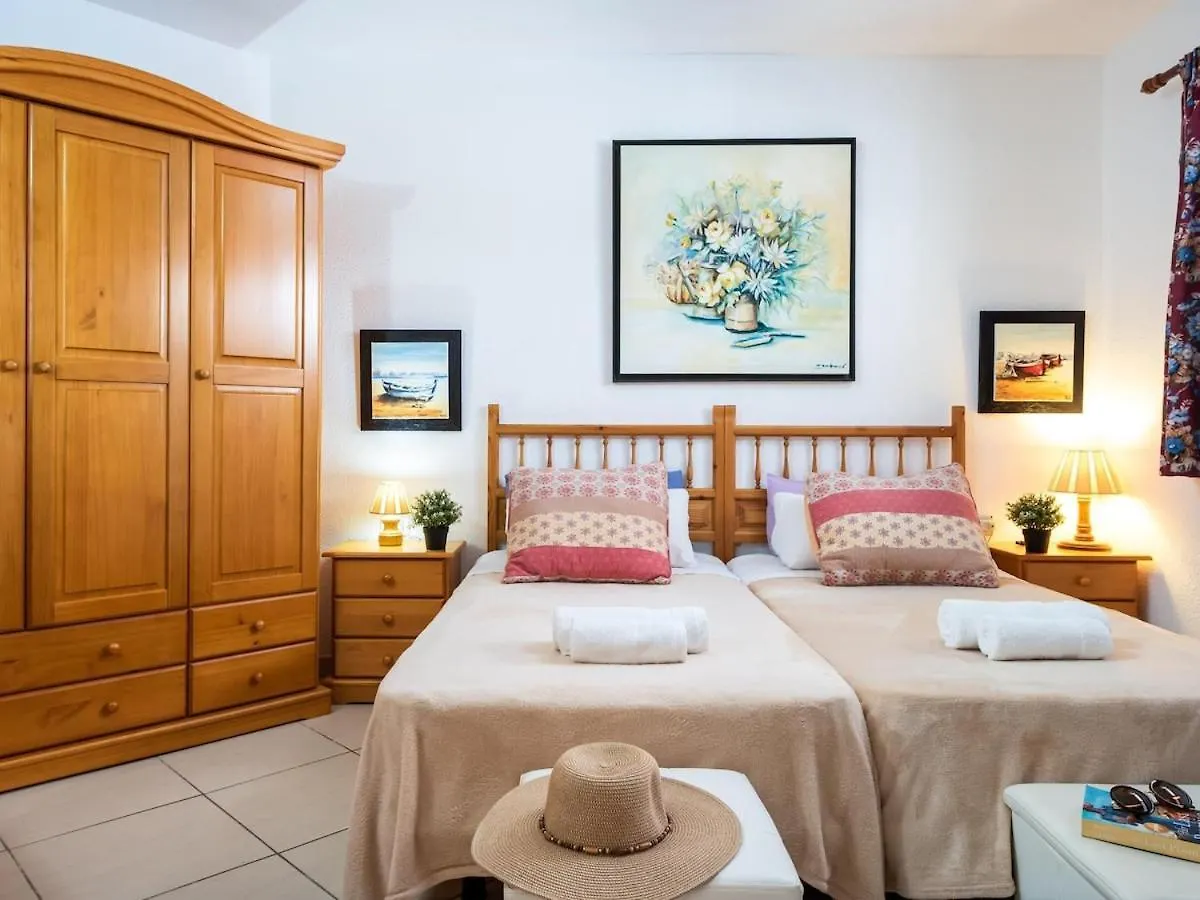 Great 'San Marino' Terrace & Pool Apartman Los Cristianos
