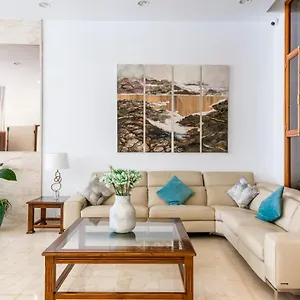 Andrea's Los Cristianos (Tenerife)